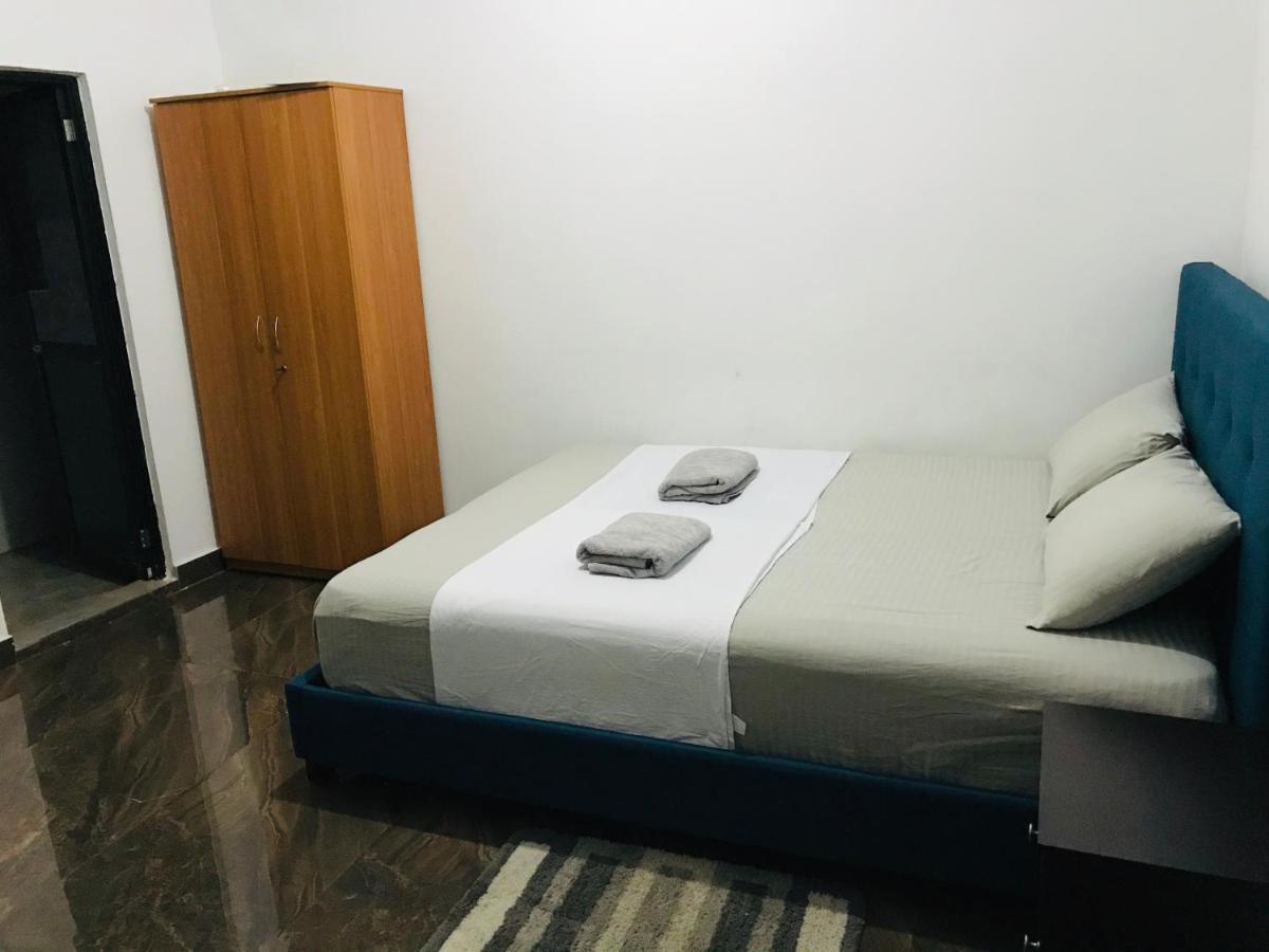 Alina Budget Hotel Kaduwela Eksteriør billede